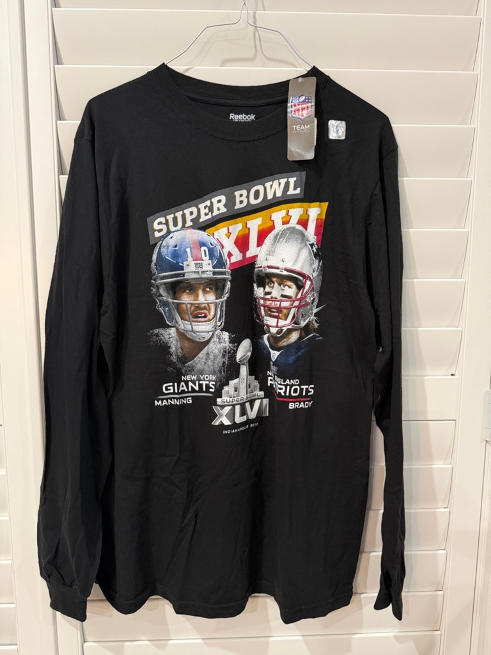 Reebok Men’s Black Super Bowl XLVI Long Sleeve Graphic Shirt-XL